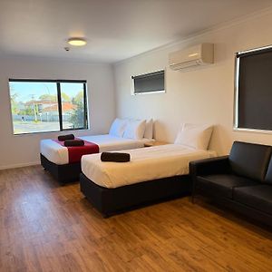 Uni Motel
